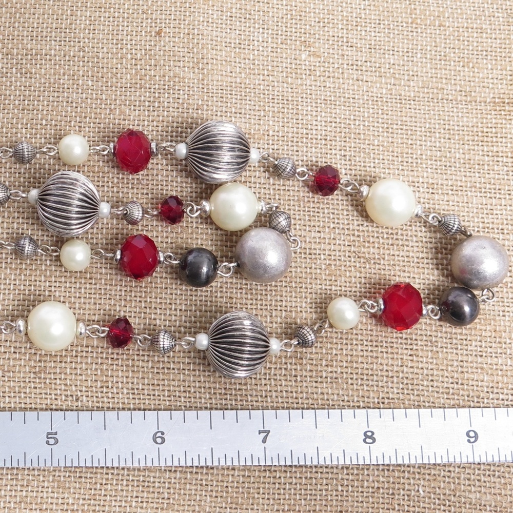PREMIER DESIGNS RED CRYSTAL FAUX PEARL LONG STATION NECKLACE SILVER TONE 40IN - Picture 4 of 5